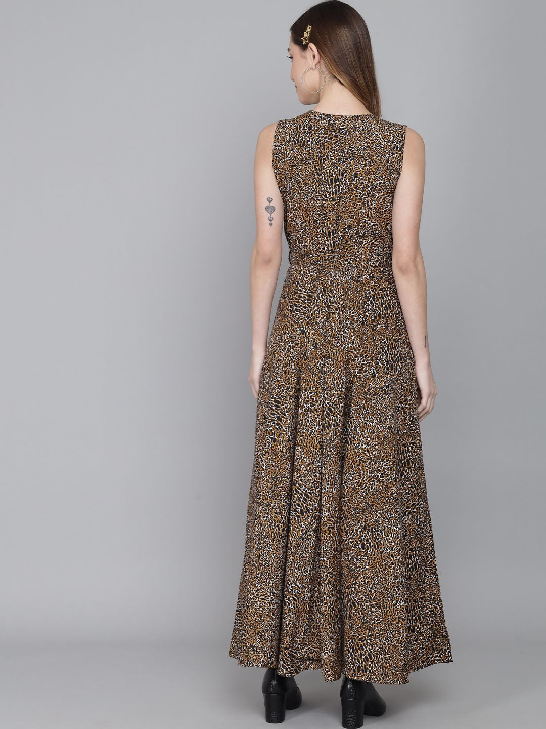 Rudraaksha women stylish crepe printed maxi dress