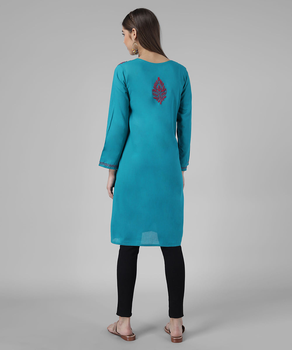 women chikankari kurti