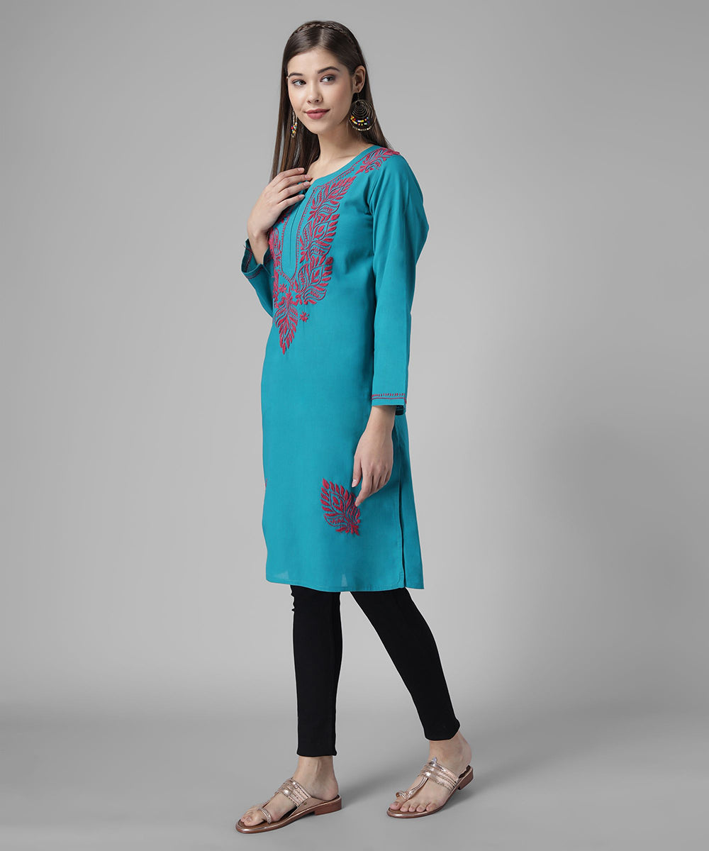 women chikankari kurti
