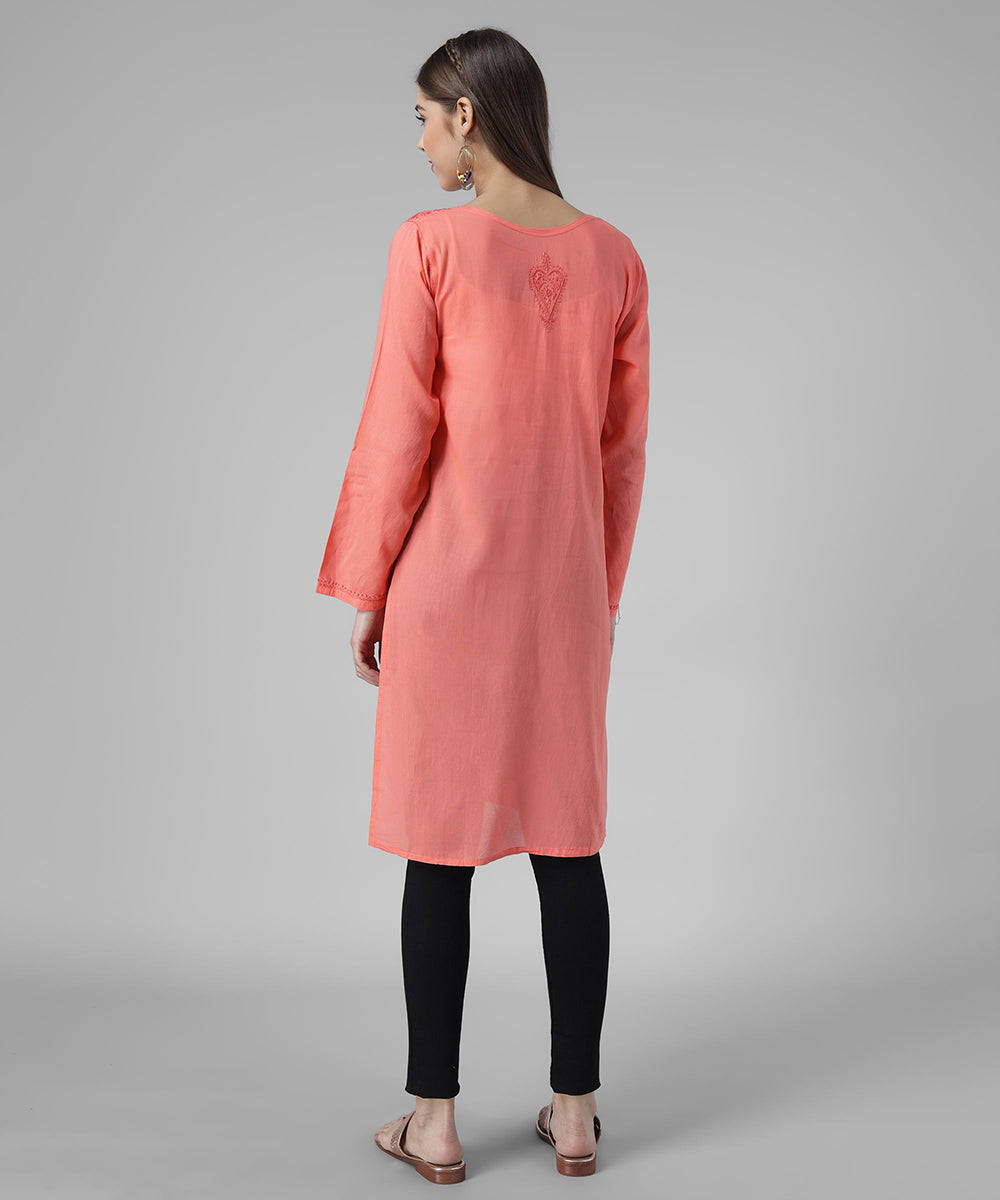 women chikankari kurti