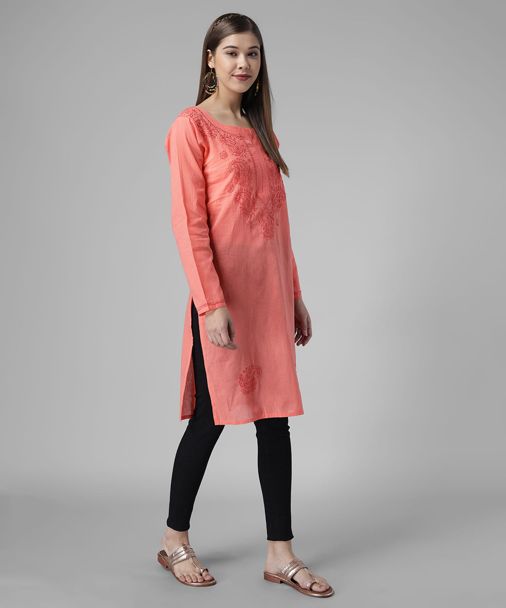 women chikankari kurti