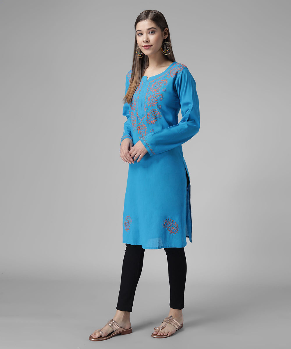 women chikankari kurti