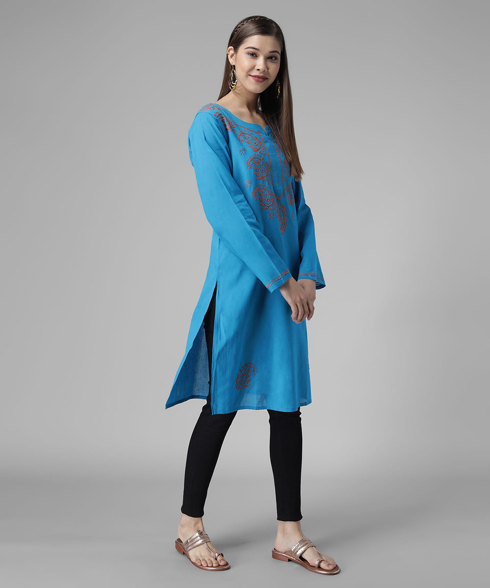 women chikankari kurti