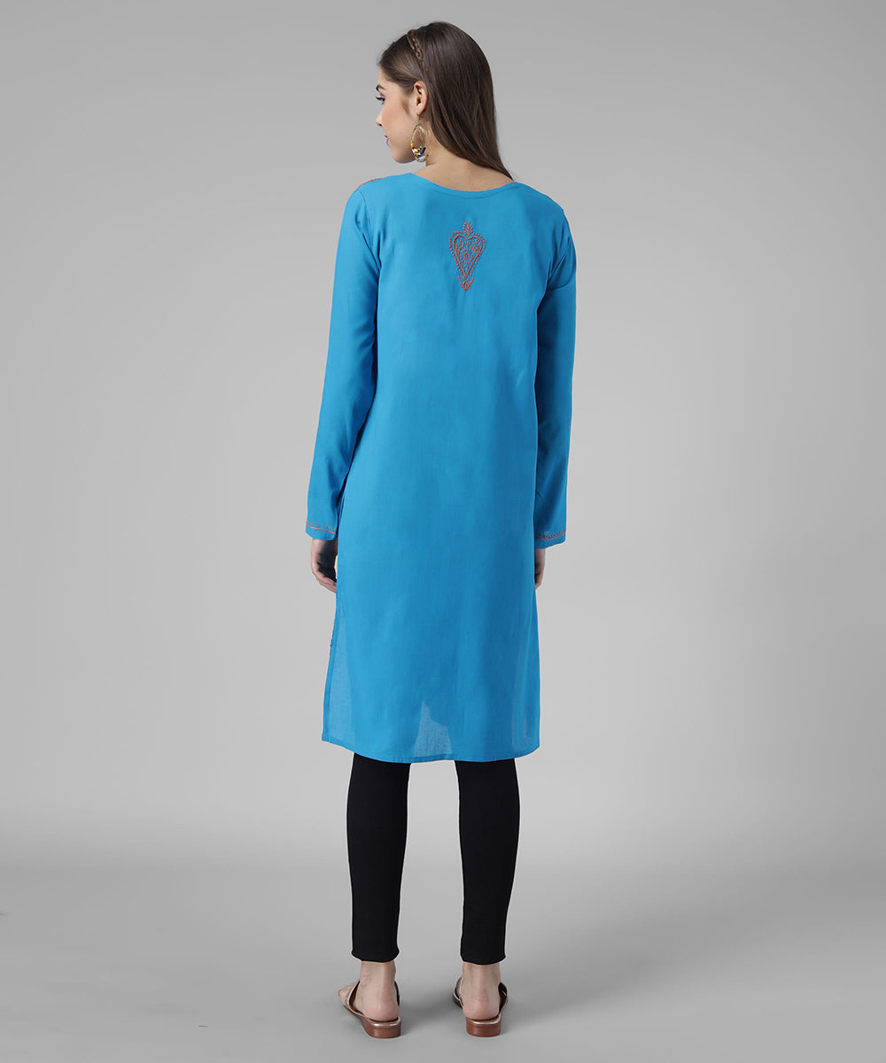 women chikankari kurti