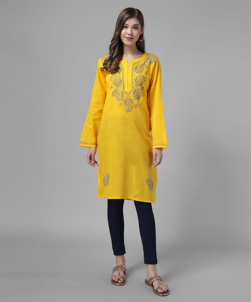 women chikankari kurti