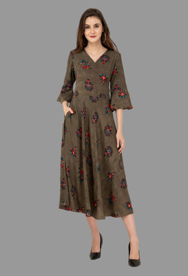 Women’s Floral Fit & Flare Dress – Elegant Casual Wear