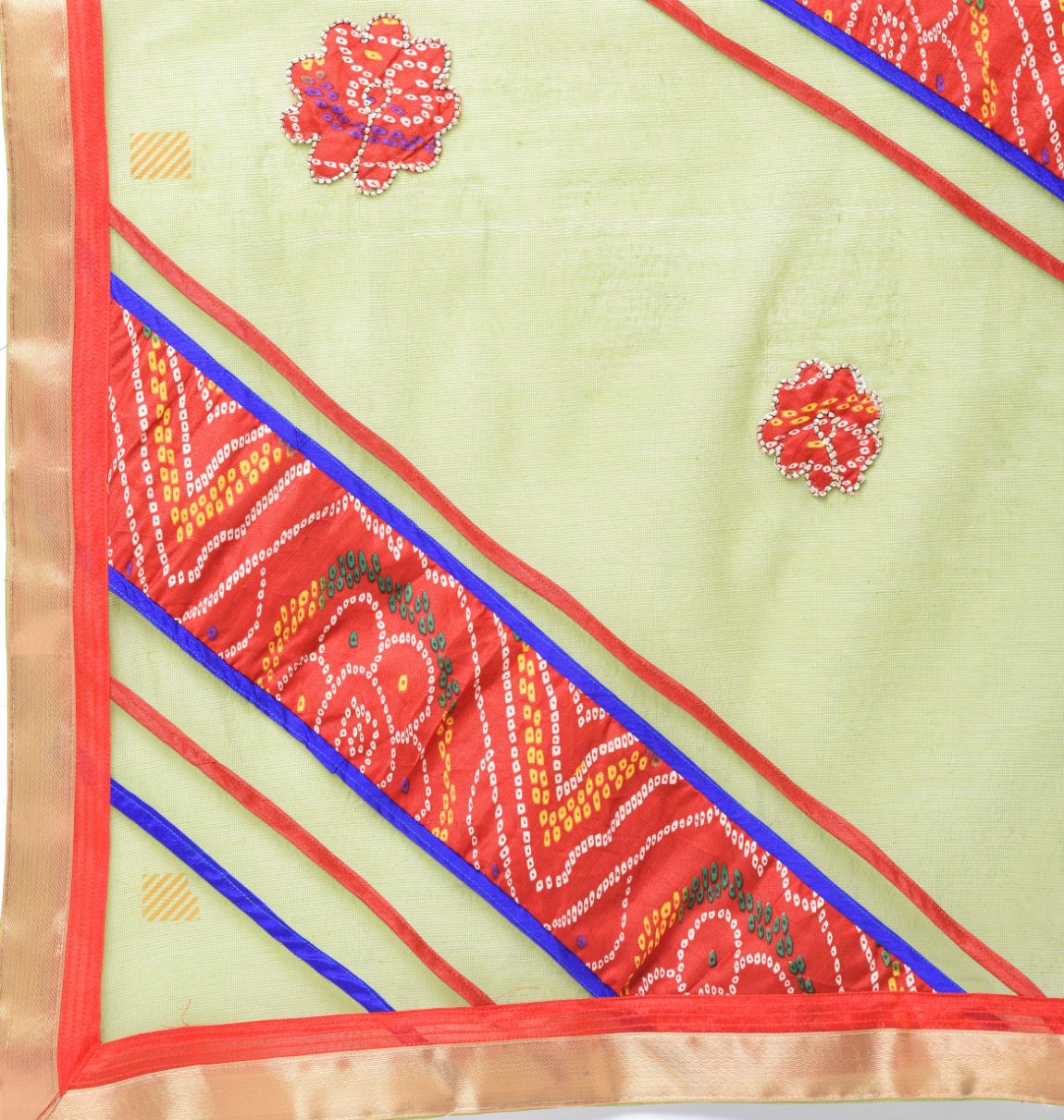 Rudraaaksha Women's Printed Saree With Unstitched Blouse Piece