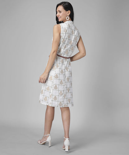 Stylish Knee-Length Day Dress with Pockets and Tie-Up Waist RUDRAAKSHA