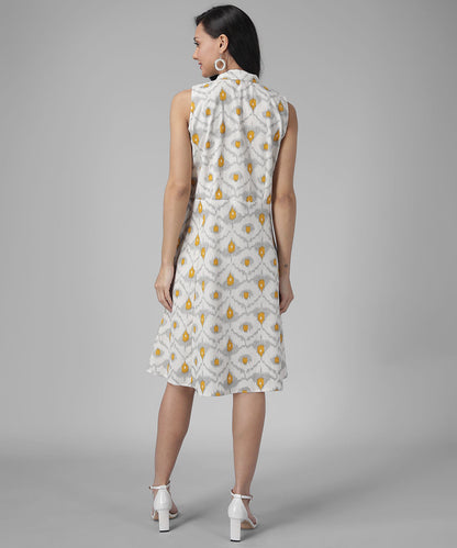 Stylish Knee-Length Day Dress with Pockets and Tie-Up Waist RUDRAAKSHA