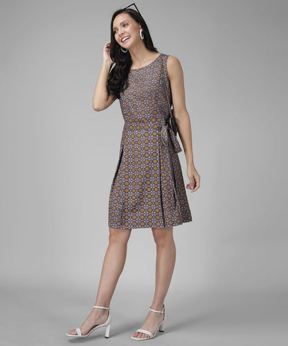 Stylish Knee-Length Day Dress with Pockets and Tie-Up Waist RUDRAAKSHA