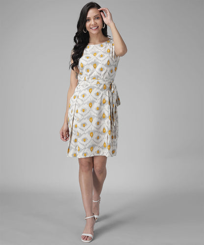 Stylish Knee-Length Day Dress with Pockets and Tie-Up Waist RUDRAAKSHA